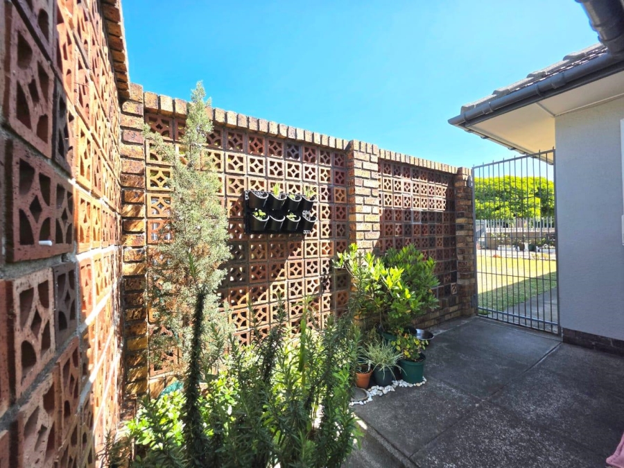 3 Bedroom Property for Sale in Thornton Western Cape